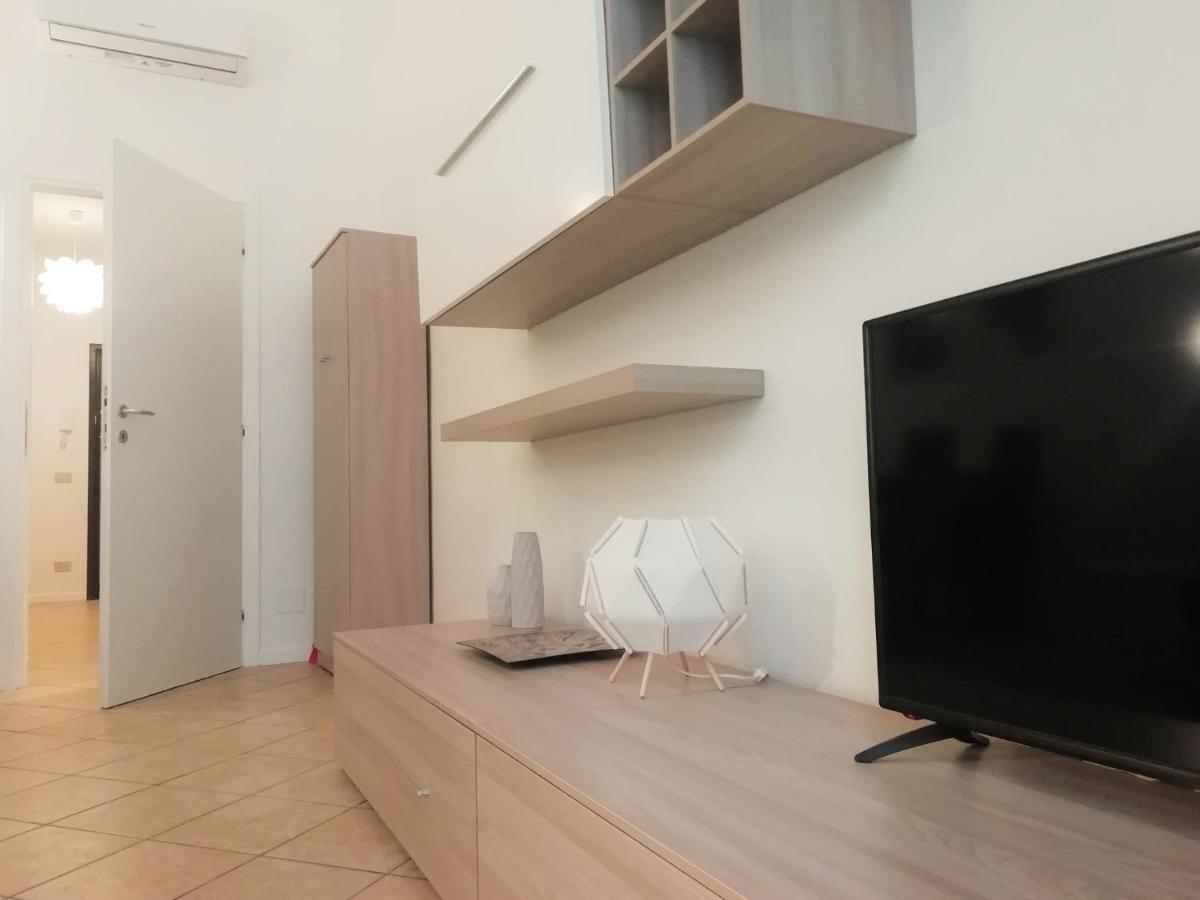 Mistrangelohome 3 - Appartamento In Pieno Centro Савона Экстерьер фото