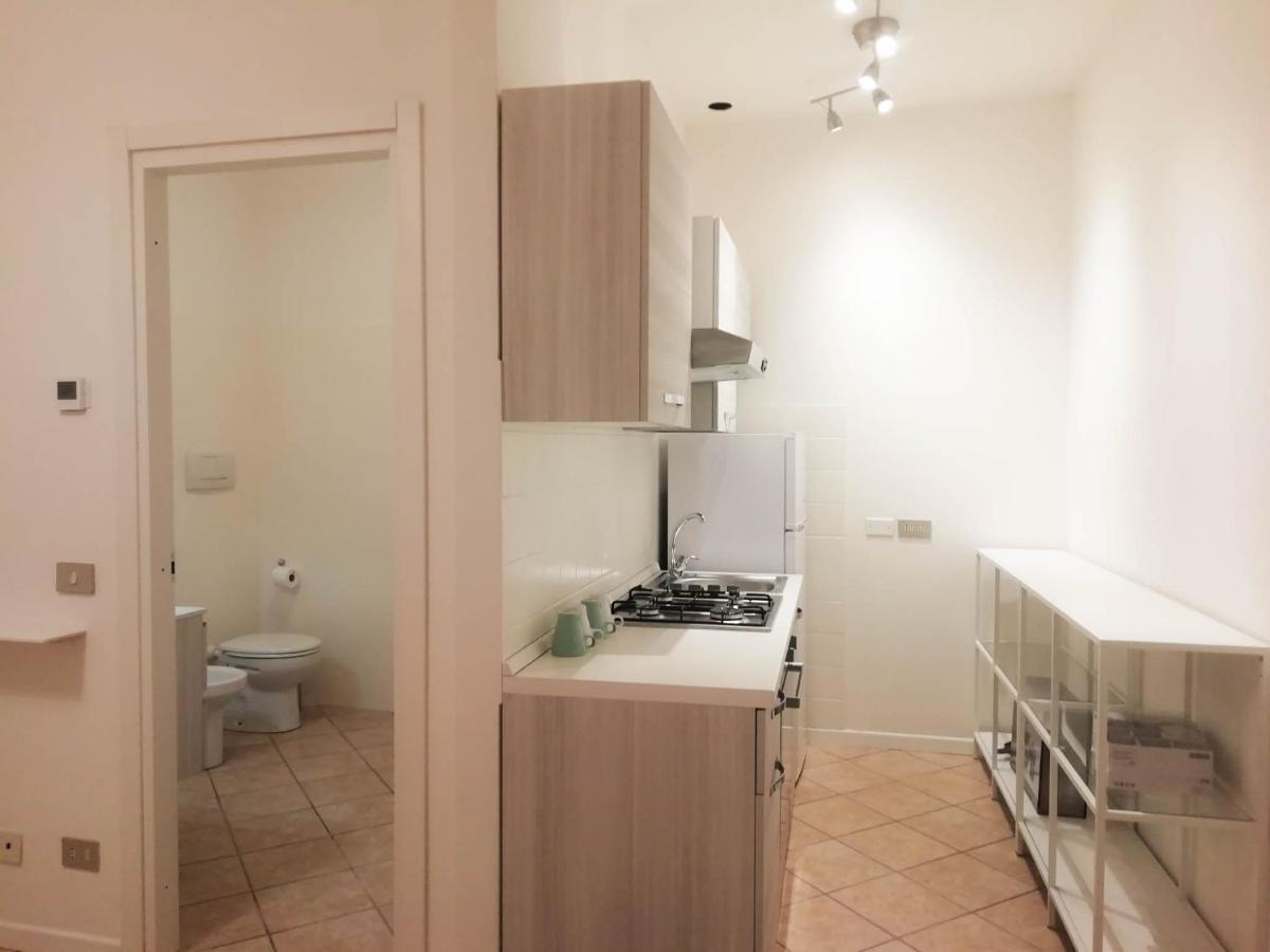 Mistrangelohome 3 - Appartamento In Pieno Centro Савона Экстерьер фото